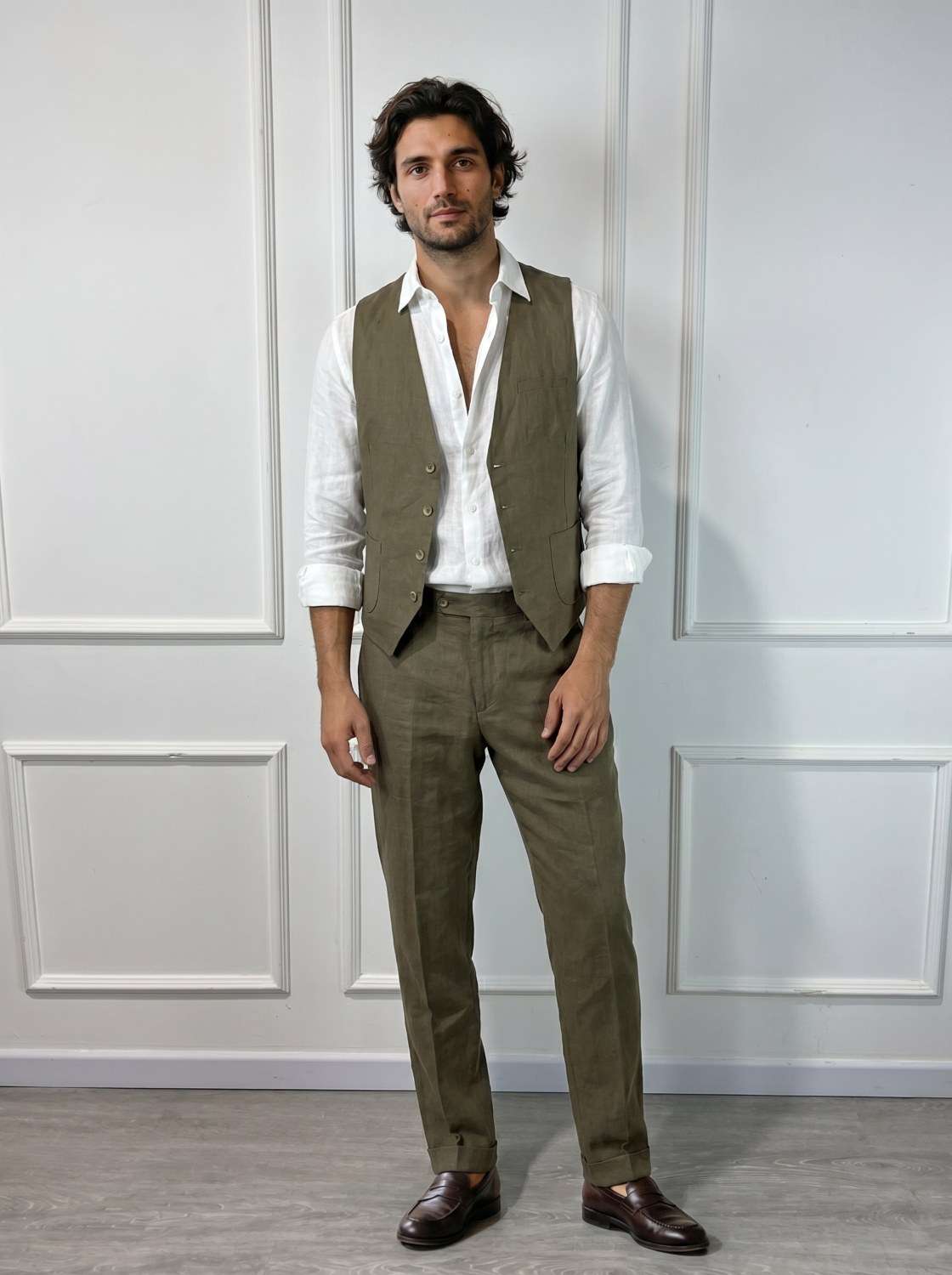 Gilet Uomo Gianni Lupo Verde Militare-cammello-uomo-gl011bd-front-aperto-gianni-lupo-nautilus-moda-pe-2026.jpg Gilet uomo Gianni Lupo verde militare elegante