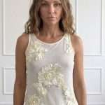 Top elegante da donna Antonello Serio con ricami floreali tridimensionali color avorio