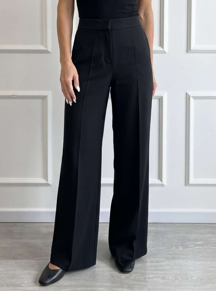 Pantalone palazzo elegante donna Chiara Bruni dal taglio sartoriale