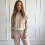 Maglia elegante da donna Antonello Serio beige con fascia a contrasto